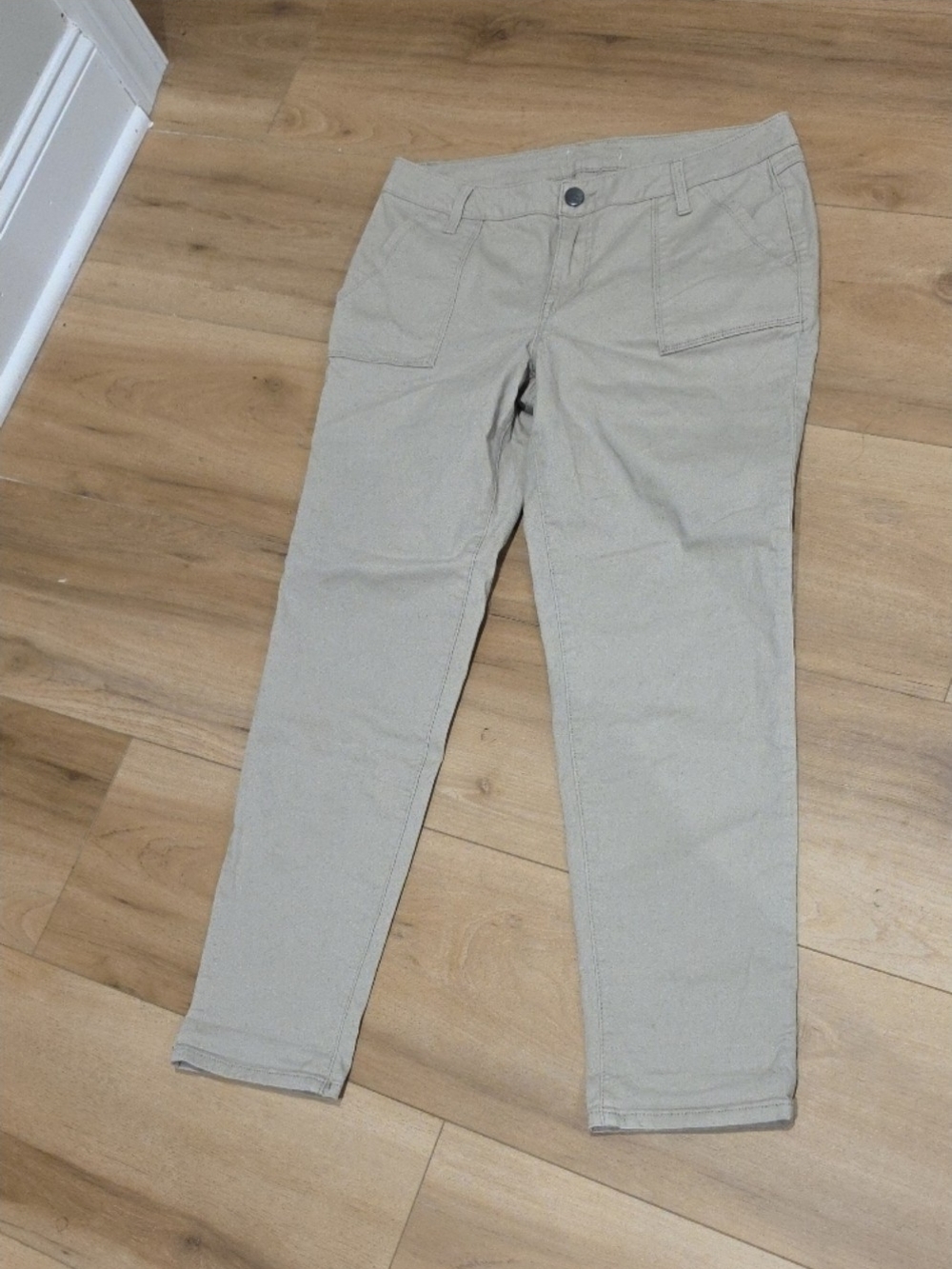 1822 Denim Skinny Jeans in Light Beige